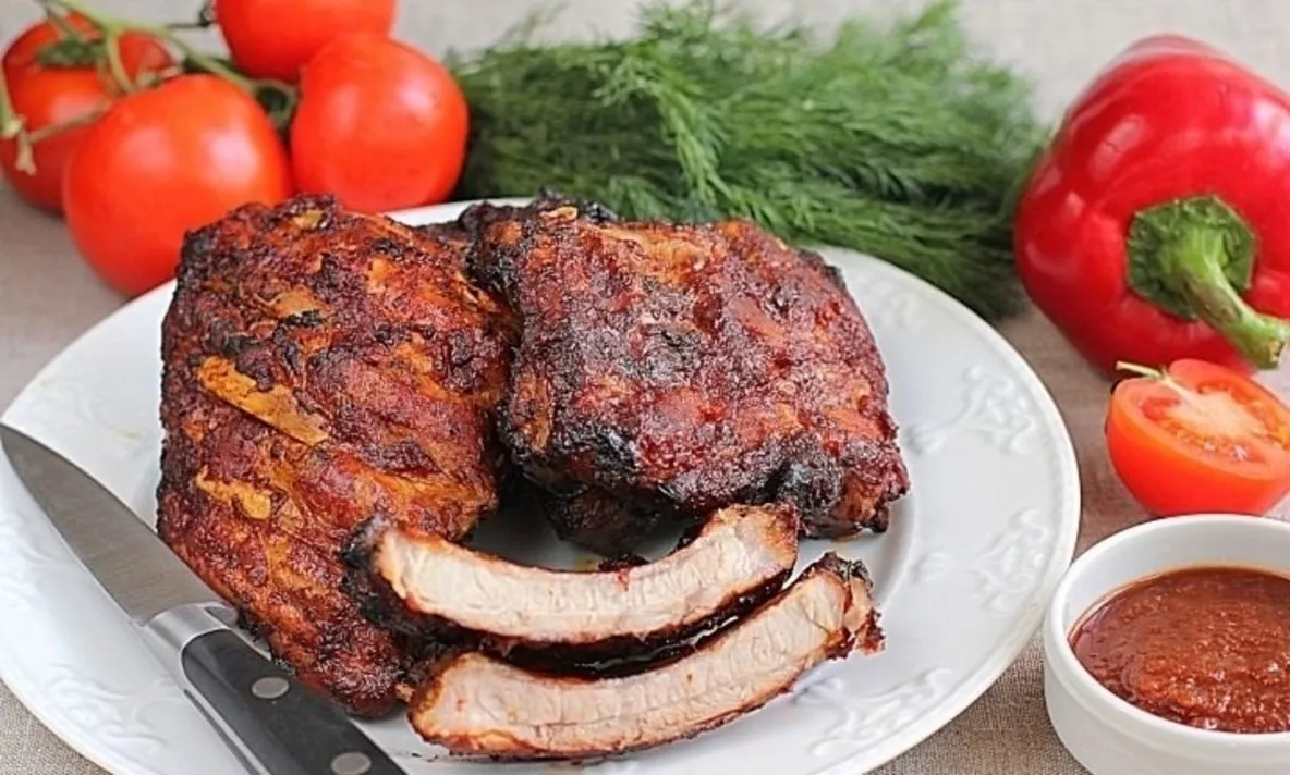 Oven-baked pork ribs