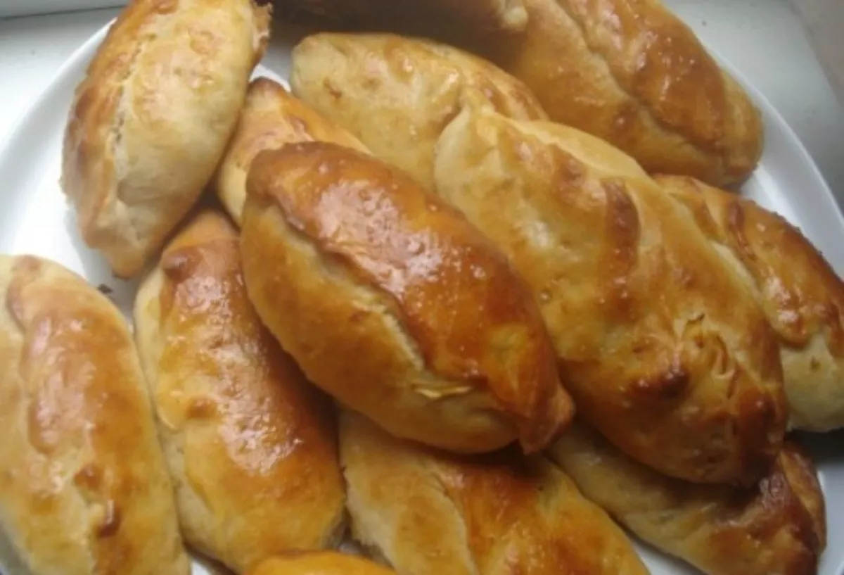 Cakes with cabbage filling