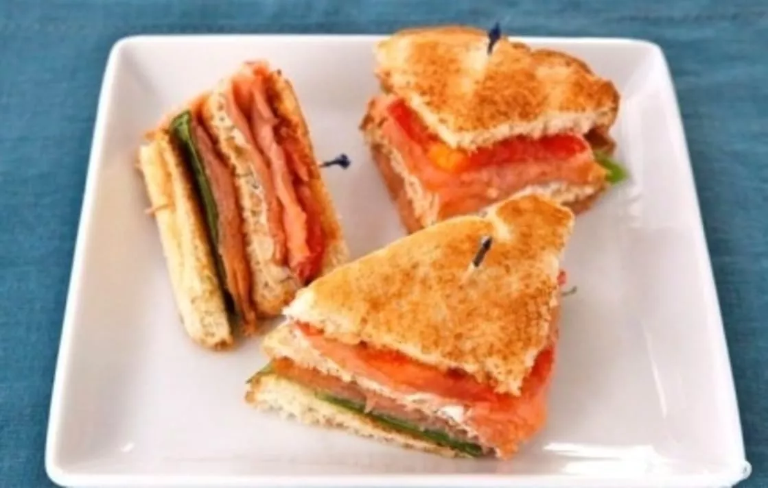 Salmon sandwich