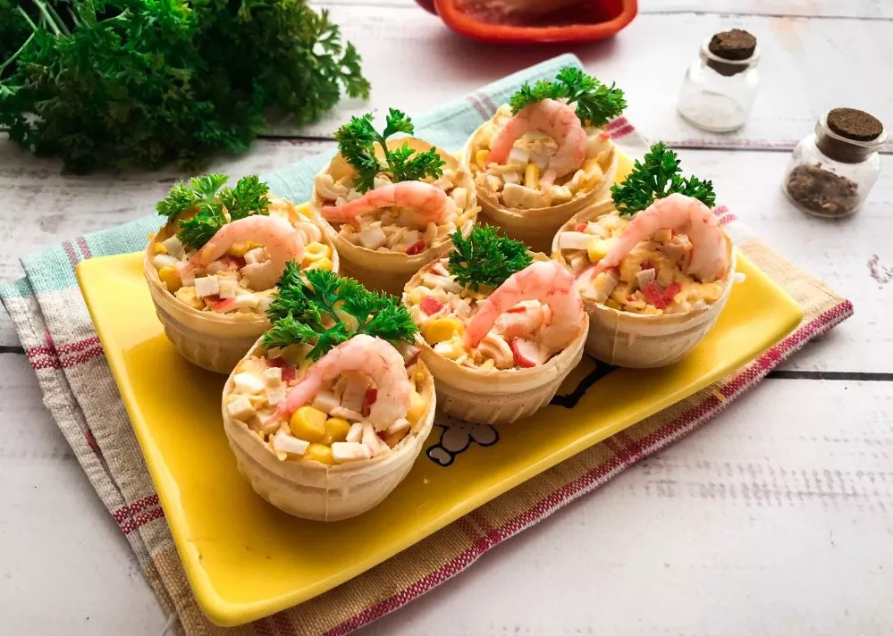 Tartlets with crab sticks and shrimp