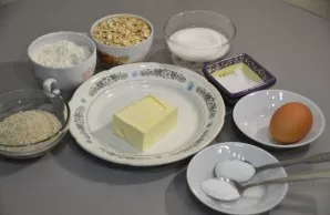 Prepare the necessary ingredients.