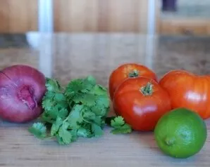 We prepare all the ingredients  wash the vegetables and peel them if necessary.