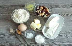 Prepare the necessary ingredients.