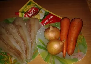 The set of ingredients is very modest. To make the dish more saturated, you can also add potatoes to the recipe for fried fish.