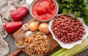 Prepare all the necessary ingredients. Boil the beans the day before or use canned.