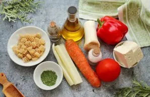 Prepare all the necessary ingredients. Wash the vegetables and, if necessary, peel them.