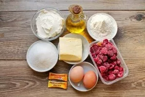 Remove the butter in advance so that it becomes soft.