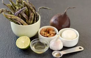 Prepare all the ingredients.