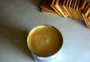 First, lets boil the condensed milk. Pour water into the pot and place the can so that the water completely covers it. Put on low heat fo...