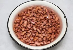 Soak the beans in cold water 10-12 hours before the soup boils.