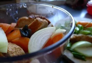 Pre-soak the bread in milk and wait until it swells. Now cut all the ingredients into large pieces and put in a blender, beat the egg and...