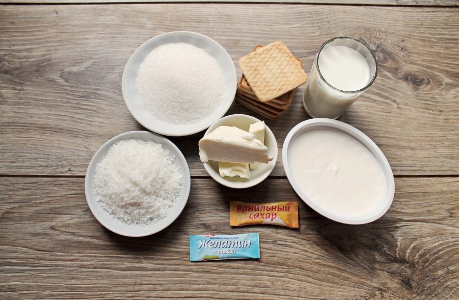 Prepare all the necessary ingredients to make Raffaello's cheesecake.