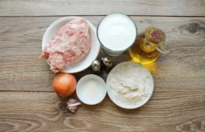 Take kefir out of the refrigerator in advance so that it comes to room temperature.