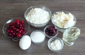 Prepare the necessary ingredients.