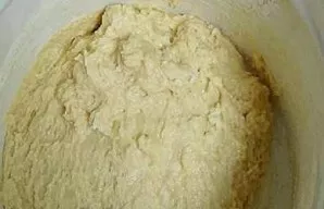 First we dilute the yeast in warm milk with sugar. Leave for 15 minutes. Then we mix everything with soft butter, eggs and spices. Mix, a...