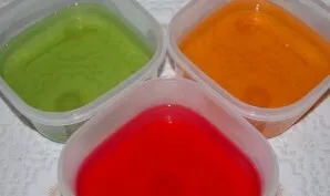 Prepare jelly in separate forms according to the instructions. But, since it is necessary that the jelly be more dense and elastic, we re...