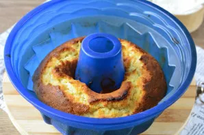 Bake the cake in the oven for 35 minutes at a temperature of 180 degrees. The cake should be toasted, the top may be slightly cracked. Ch...