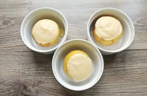 Bake apples for another 25-30 minutes until golden brown. Remove the apples from the oven, let cool and serve.