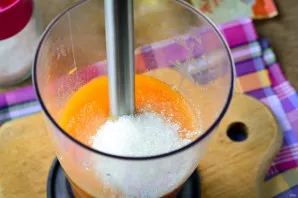 Add sugar to taste and beat again.