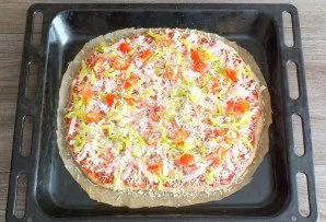 Arrange the tomatoes and peppers. Grate the remaining cheese on top. Put in the oven, heated to 230 degrees, for 15 minutes, it depends o...