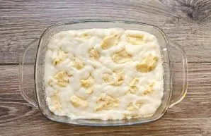 Fill the entire space between the dough with the remaining mascarpone.