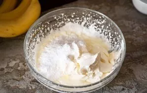 Add cheese cream and icing sugar to the whipped cream.