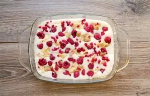 Place the remaining raspberries on top, submerge some of them.