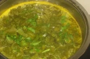 When the soup boils for a couple of minutes, we taste if there is a shortage of salt: if necessary, we add more. You can put fresh herbs ...