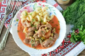 Serve chicken ventricles with any side dish, for example, boiled pasta. Delicious!