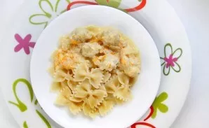 Serve with pasta. Enjoy your meal!