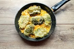 Simmer the pigeons over low heat for 25-30 minutes. Remove from heat and serve.