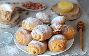 If desired, sprinkle with powdered sugar and serve. Enjoy your meal!