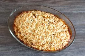 After the specified time, remove the cake from the oven. Cool in a mold, then serve.