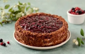 The berry cake is ready. Delicious!