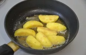 And fry these potatoes in a mixture of vegetables and butter.