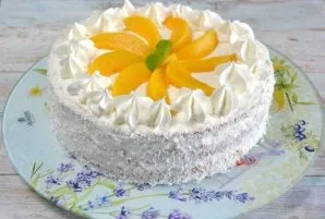 Place the third biscuit on top, decorate the sides and top of the cake with the remaining cream and peaches to your taste. You can easily...