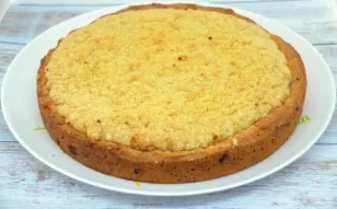 When the cake has cooled completely, transfer it to a plate.