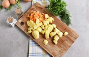 Chop the potatoes and carrots as you like and cook in boiling salted water until tender.
