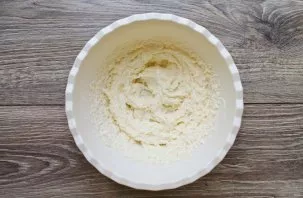 Mix soft butter with sugar and beat until fluffy.