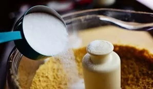 If the cookies are not very sweet, add a little sugar to taste.