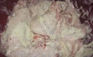 Sprinkle with salt, pepper, you can add aromatic herbs - basil, Provencal herbs or already prepared spices for chicken. Stir, then add ma...