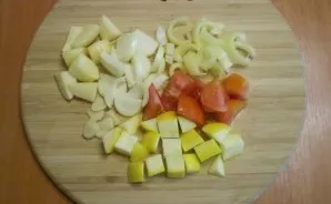 Cut all vegetables into approximately equal pieces.