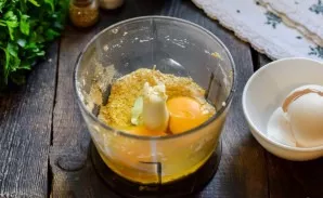 Break eggs, salt and pepper into a bowl.