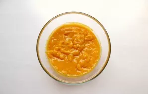 Remove the peel from the mango, cut the pulp from the stone and beat it with a blender until smooth. Rub the puree through a fine sieve t...