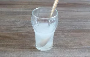 Into 150 ml. dissolve the salt in the water.