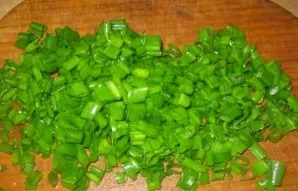 Finely chop the onion letters.