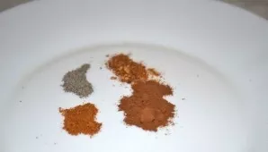 Measure out the right amount of spices and salt: 1 teaspoon salt, a pinch of ground red pepper, ground black pepper, a pinch of cinnamon ...