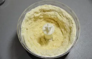 Grind with a blender until smooth.