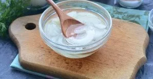 Cut the onion into half rings, pour apple vinegar, add sugar, a pinch of salt and pour 50 grams of water. Marinate the onion for 15 minut...