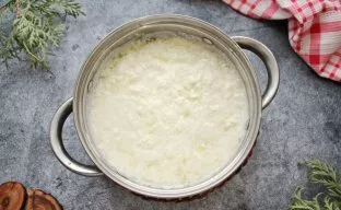 Put the pot on the smallest fire and boil the mixture for 20 minutes without stirring. During this time, the mass will thicken and stand ...